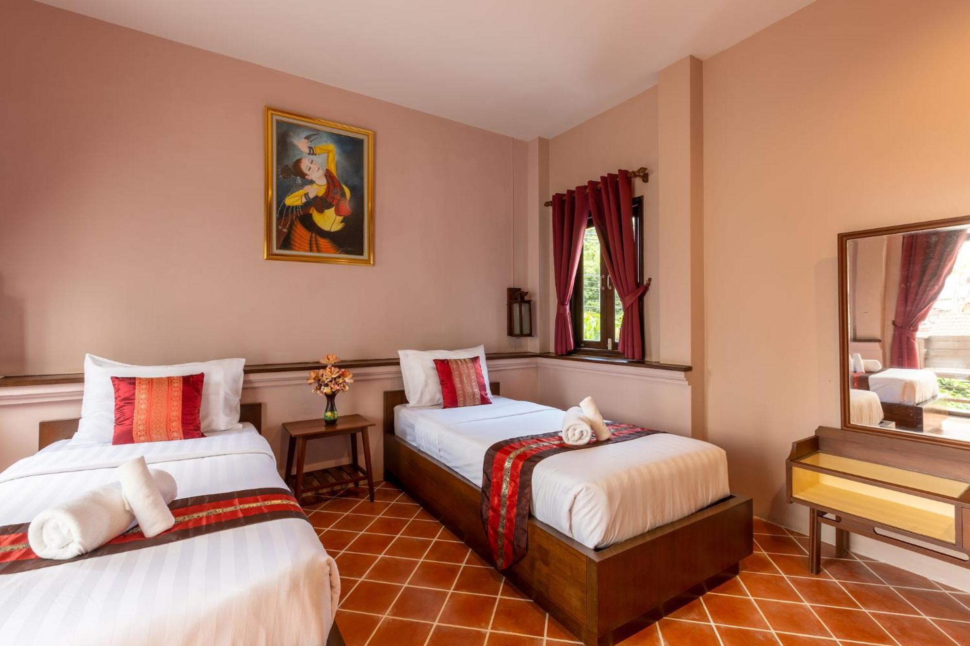 Huen Hug Chiang Mai Hotel Стая снимка