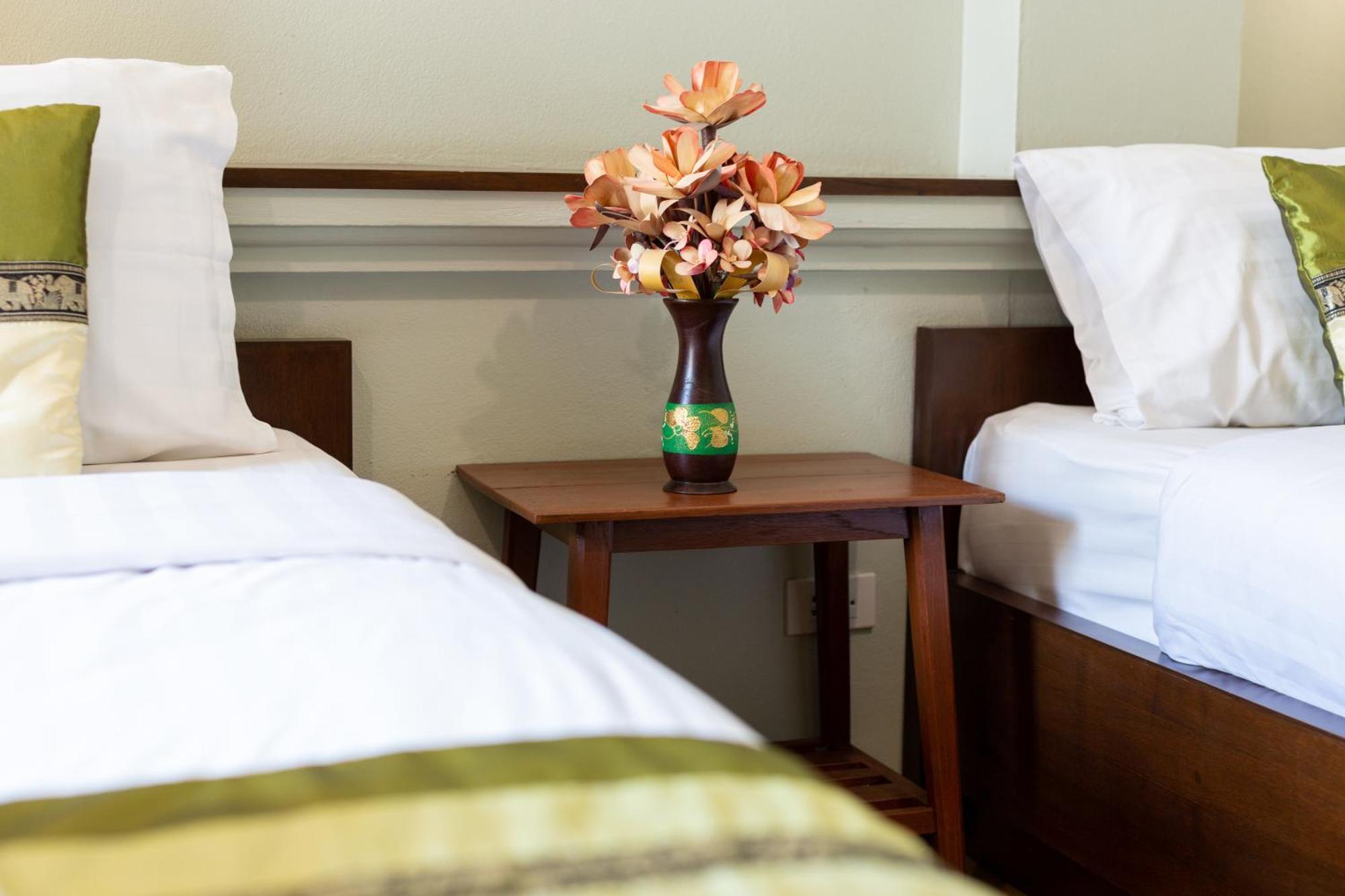 Huen Hug Chiang Mai Hotel Екстериор снимка