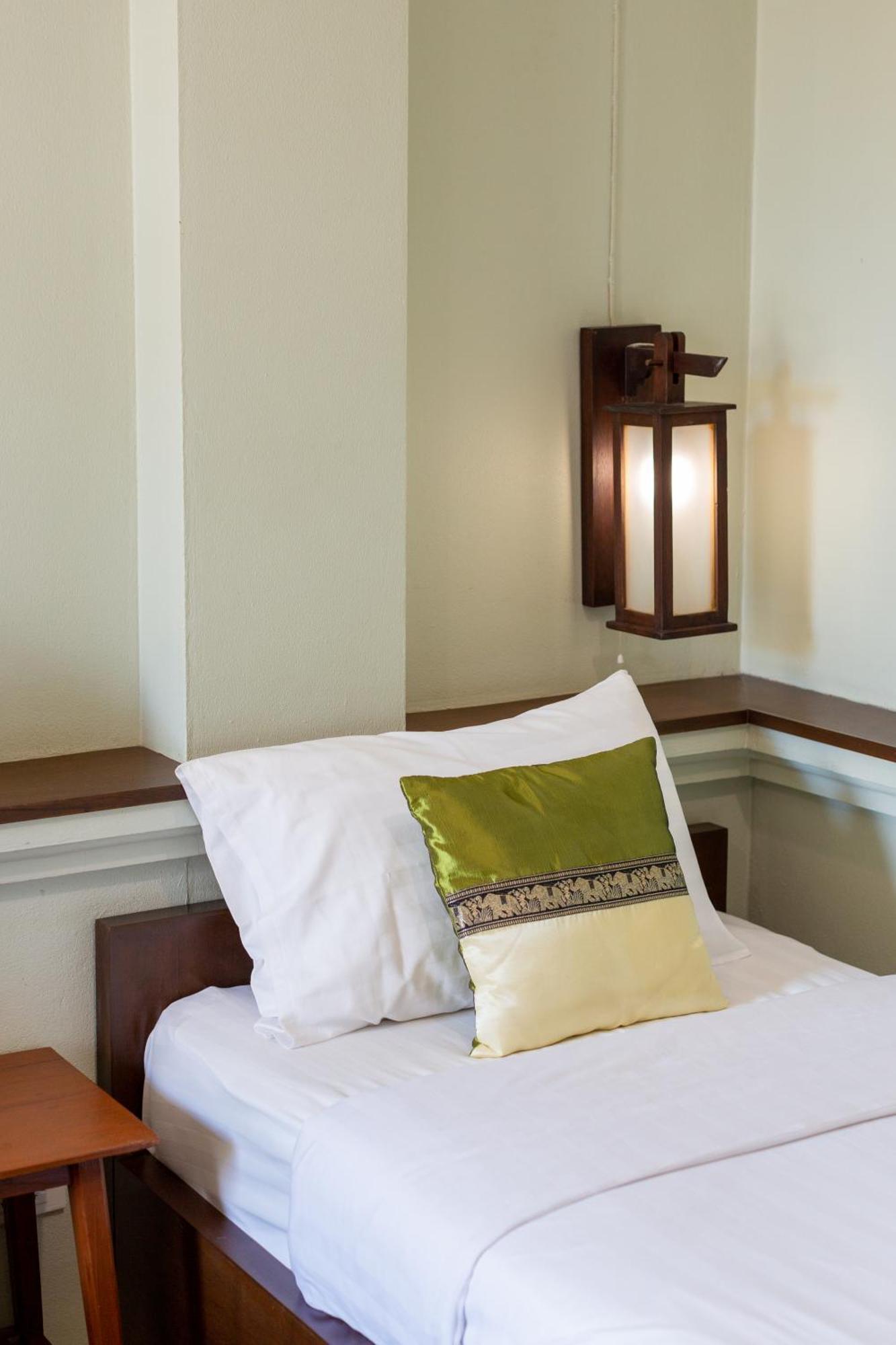 Huen Hug Chiang Mai Hotel Екстериор снимка