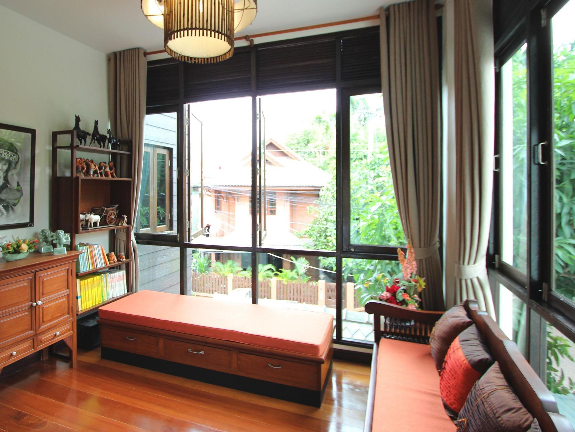 Huen Hug Chiang Mai Hotel Екстериор снимка