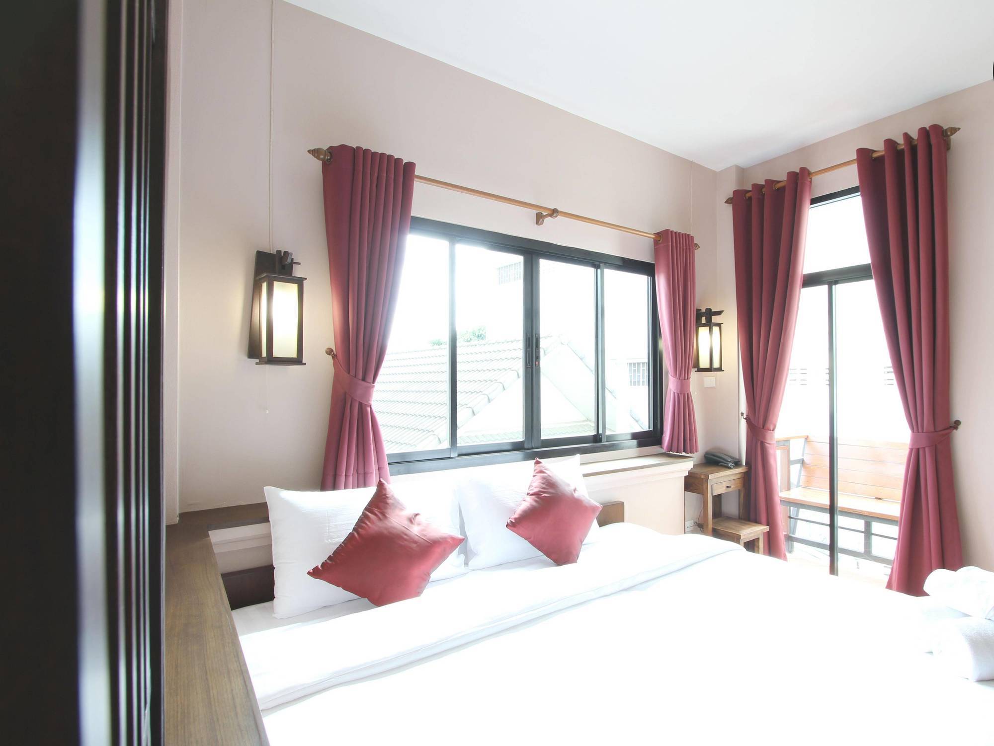 Huen Hug Chiang Mai Hotel Екстериор снимка